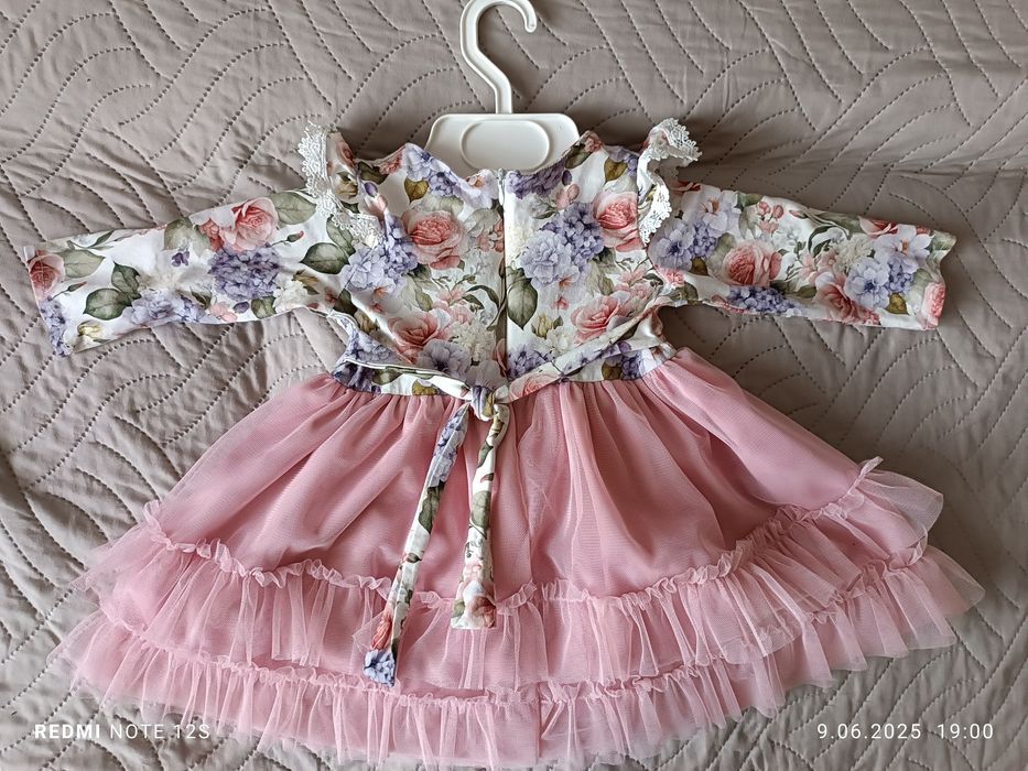 Sukienka tiulowa, kwiaty , roczek, wesele 86 r.