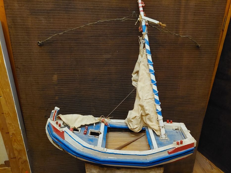 Maqueta barco pesca tradicional cerca 50 cms