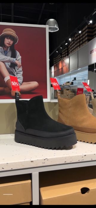 Продам оригінальні UGG чорного кольору