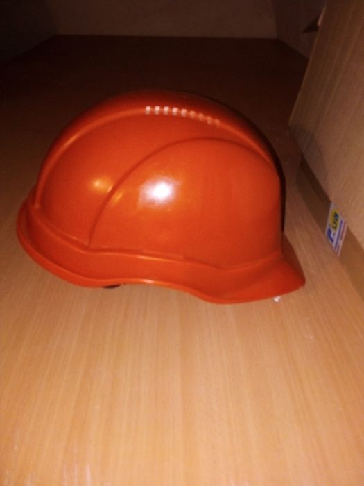 Каска Строительная продам
