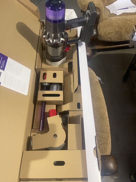 Пилисос dyson v15 origin . Новий.