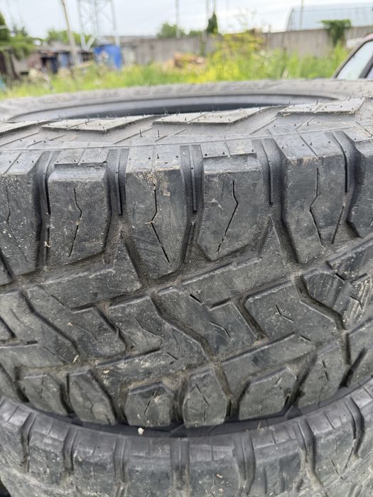 Резина Toyo37-12,50-R20LT б,у