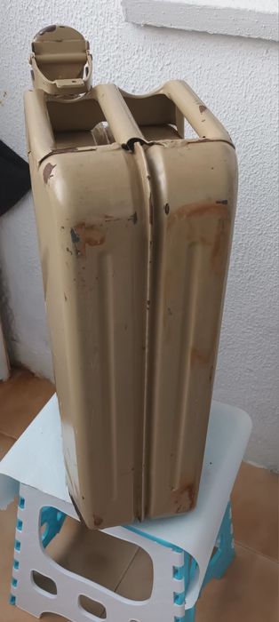 Jerrican militar vintage