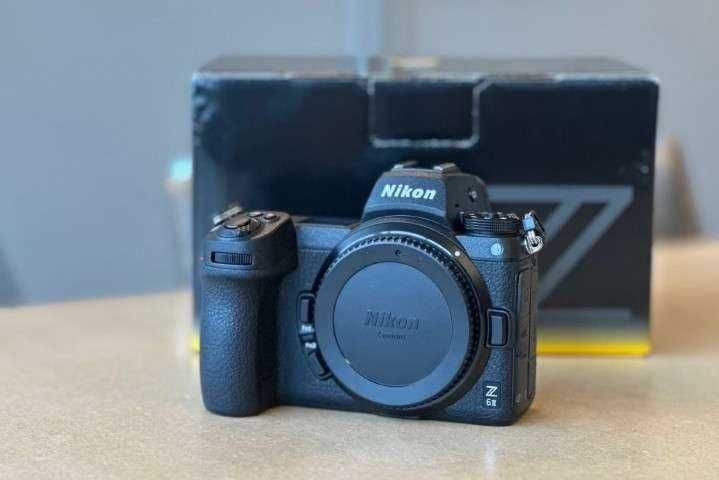 Nikon Z6 II – sam korpus (tylko 735 wyzwoleń migawki)