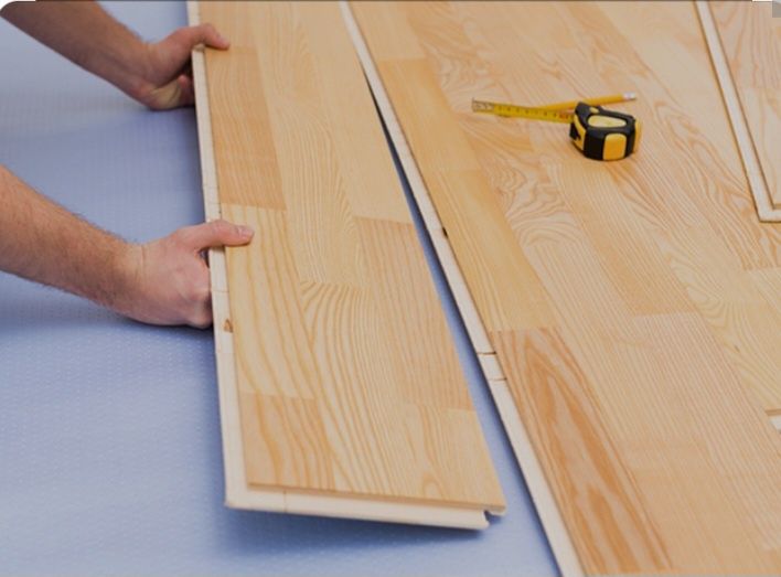 Aplicação Chão flutuante laminado e vinílico click