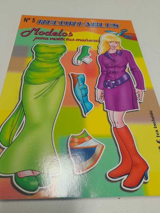 Colecção 8 livros recortáveis, roupa mulher