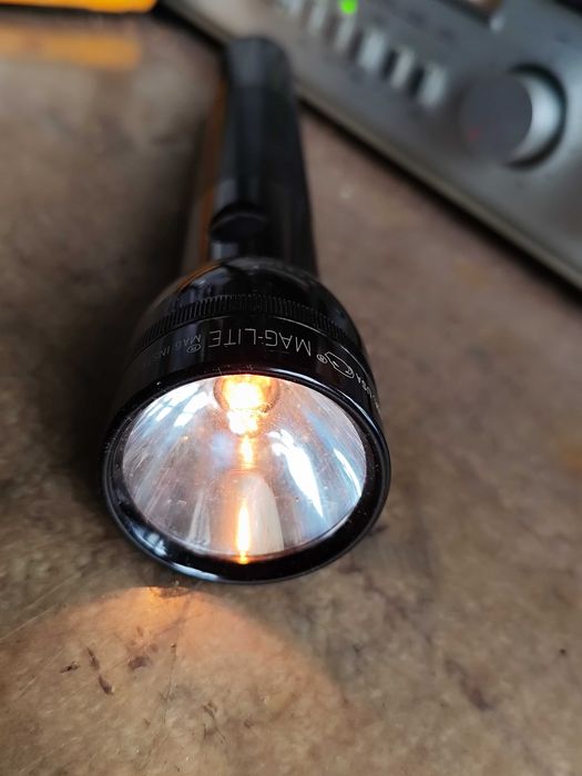 amerykańska latarka Maglite