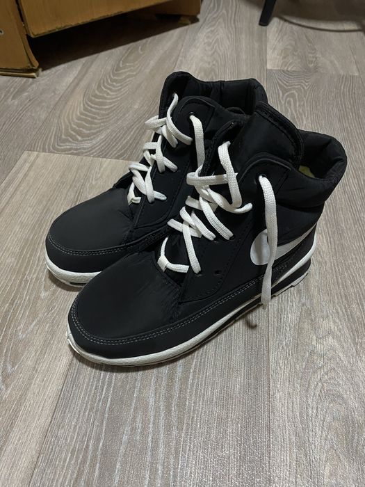 Зимние ботинки женские