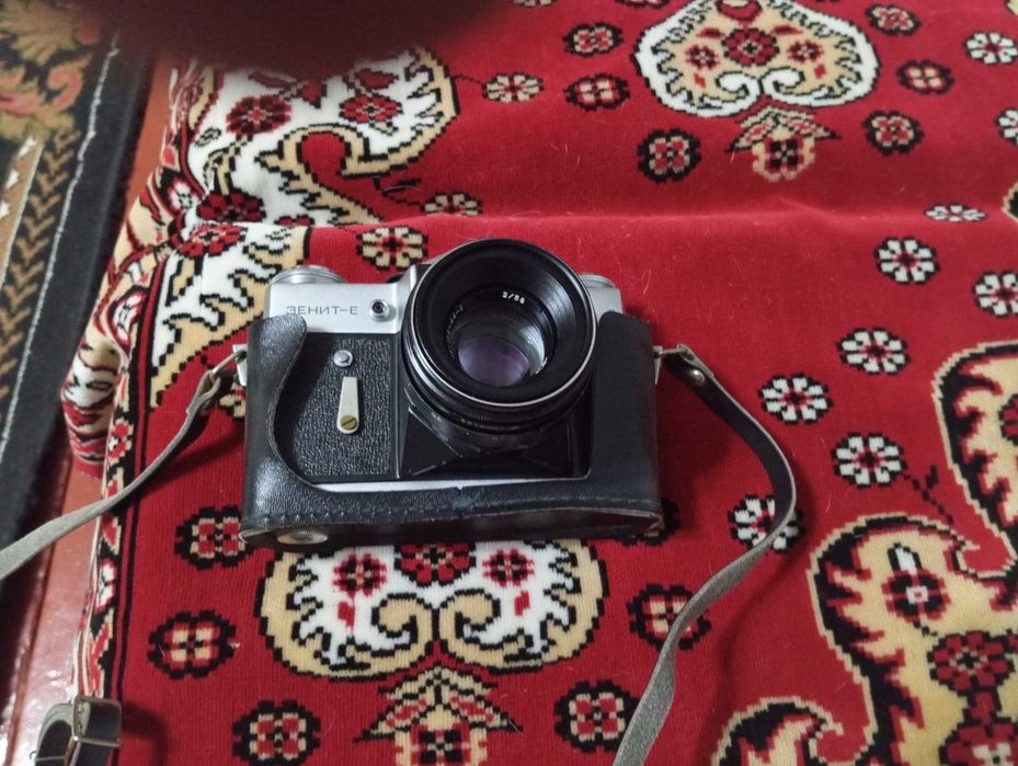 Продаю фотоапарат "ЗЕНИТ-Е"