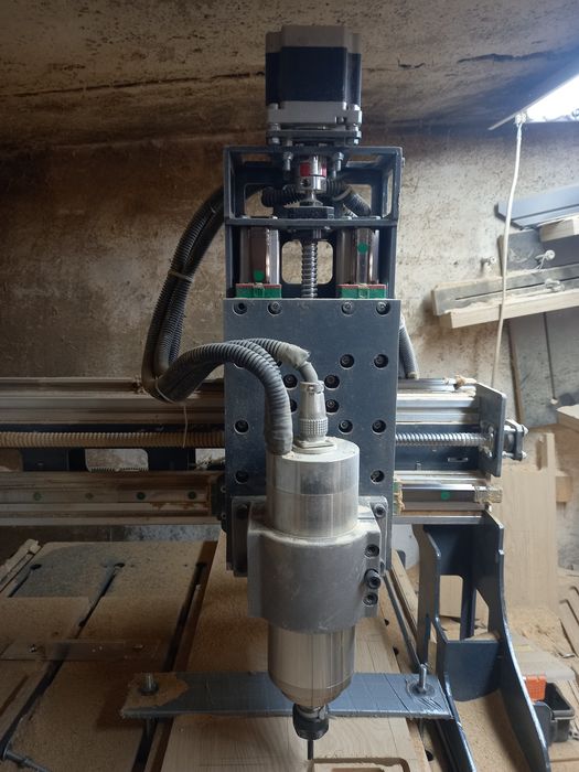 Станок ЧПУ 1700×1000×190 на hgr20 швп 2005 Nema34 шпиндель 2.2кв CNC