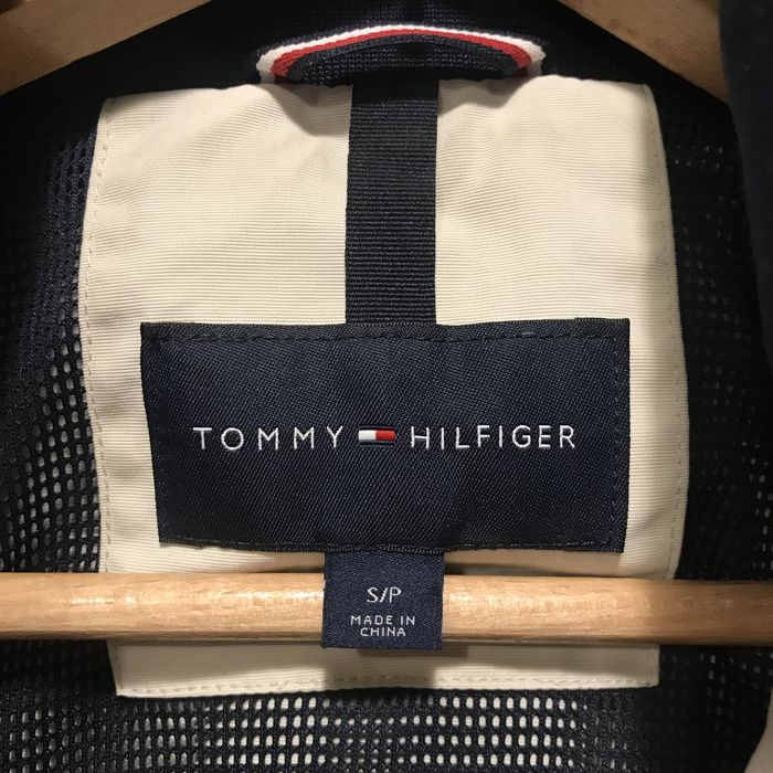 Kurtka TH Tommy Hilfiger jasna beżowa z kapturem chowanym ecru logo