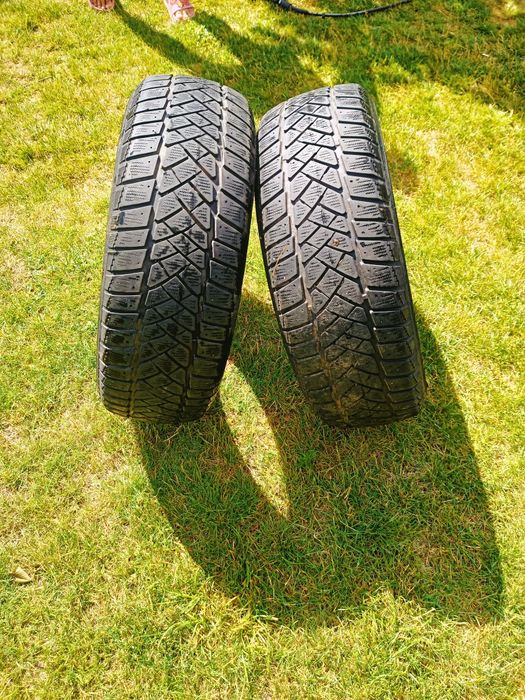 Opony zimowe 215 60 R17C