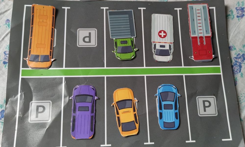 Дитяча розвиваюча гра парковка паркінг