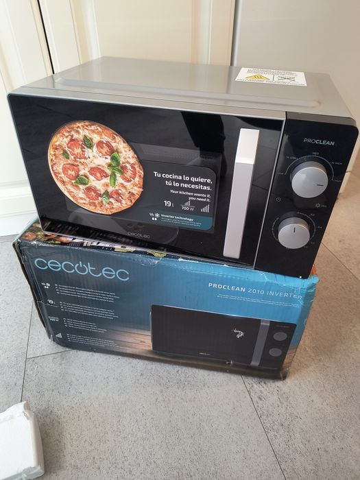 Kuchenka mikrofalowa Cecotec proclean