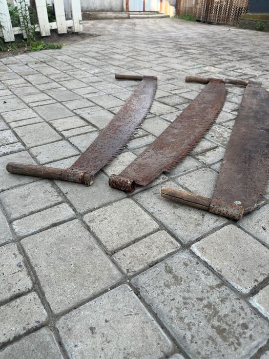 Продам пилку по дереву двуручка б/в