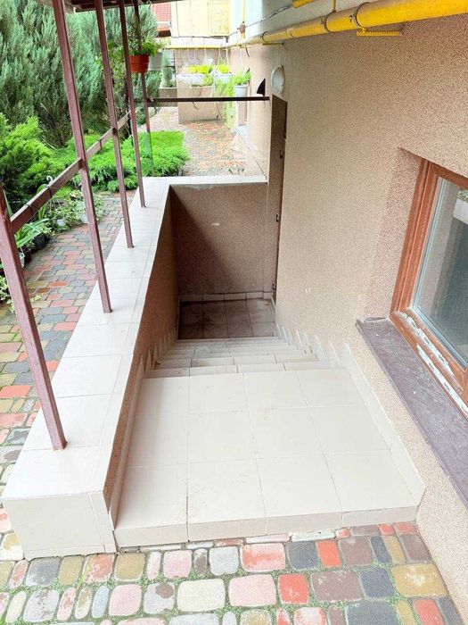 Продам комерційне приміщення Жк Сім'я/7-я. Щасливе. Кабінет.Офіс.