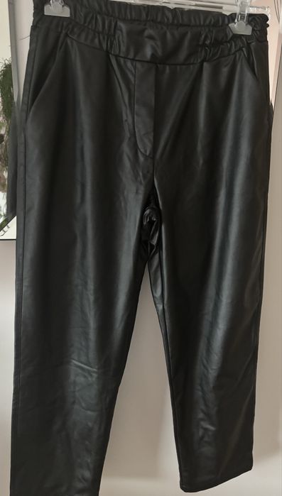Terra Styl spodnie skórzane boyfriendy banany  L 40/42