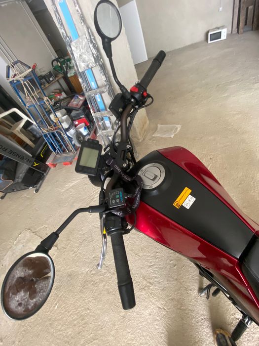 Motocicleta Benelli