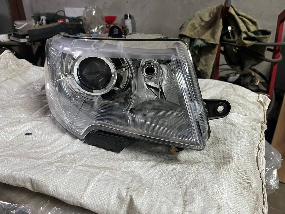 Фара правая Skoda Superb 2