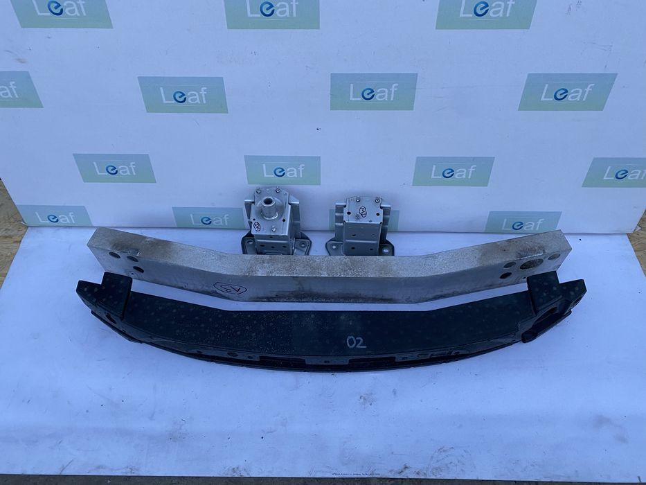 Підсилювач переднього бампера підсилювач передній до Nissan Leaf