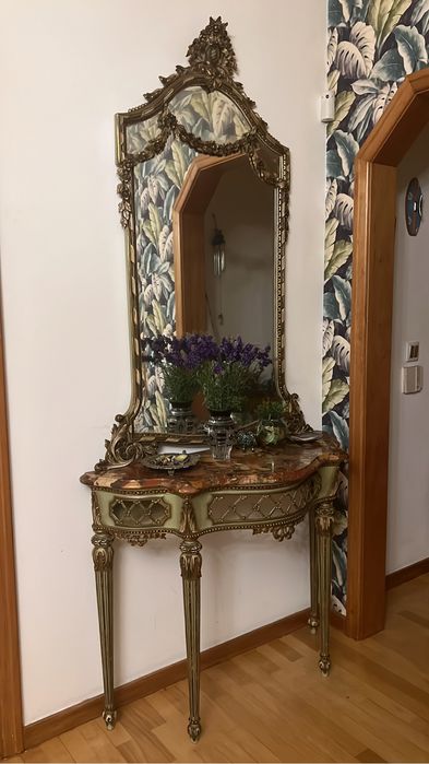 Moveis com cerca de 90 anos para coleccionadores