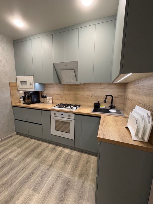 ПРАЦЮЄМО ПО ПРОГРАМАМ!! Продам 3-х кімнатну квартиру.