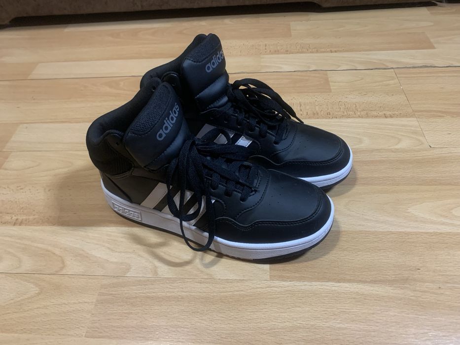Кросівки Adidas
