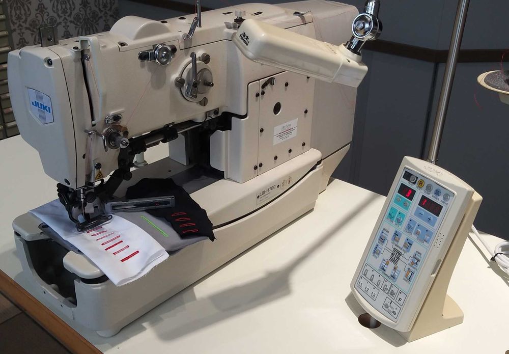 Dziurkarka JUKI LBH-1700 elektroniczna bieliźniana SIRUBA, JACK