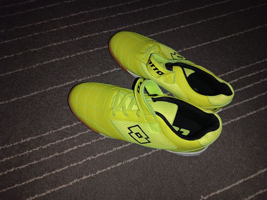 Buty Halowe Dziecięce Lotto Whizzer Na Rzep Na Halę W-f Do Szkoły