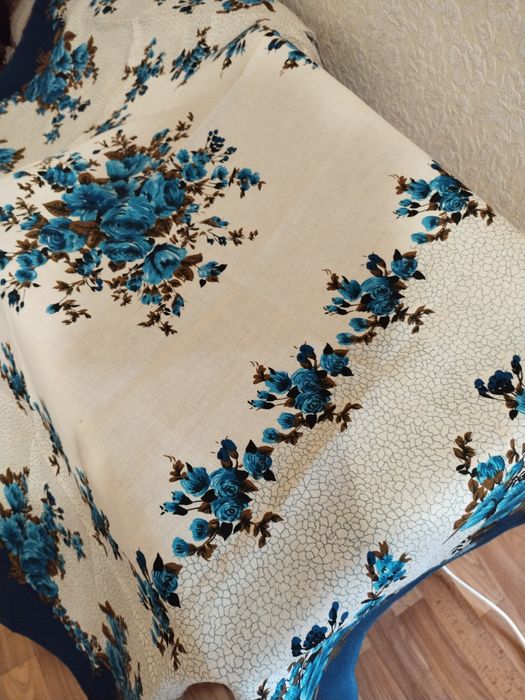 Продам нові скатертини