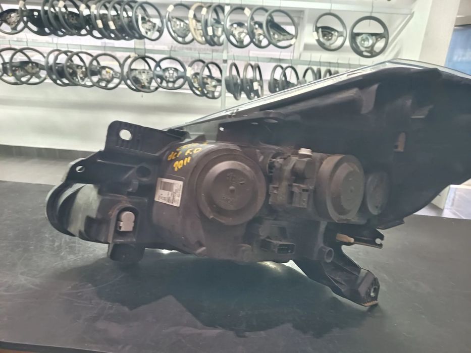 FarolFrt Drt Renault Clio 2009-2012 Ref: 260104392R