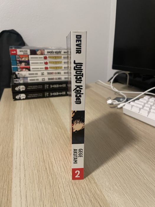 Mangá - Jujutsu Kaisen 1 e 2 em Português (8€ por unidade)