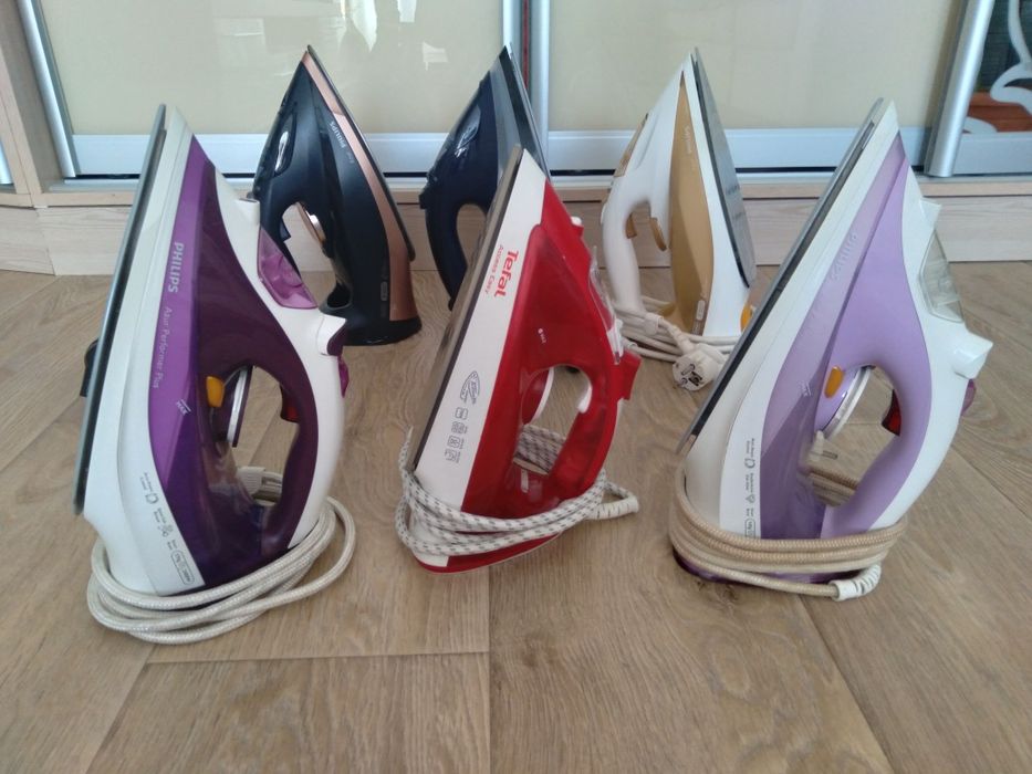 Фірмові праски Philips Azur 3200W.