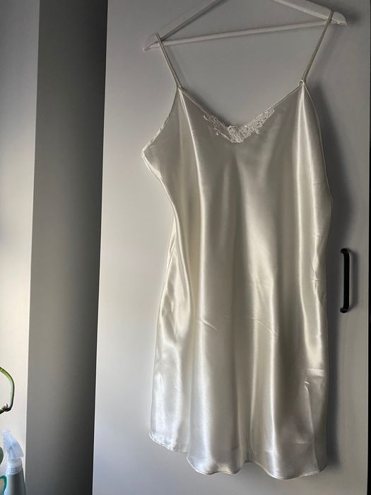 Biała koszulka/tunika satynowa