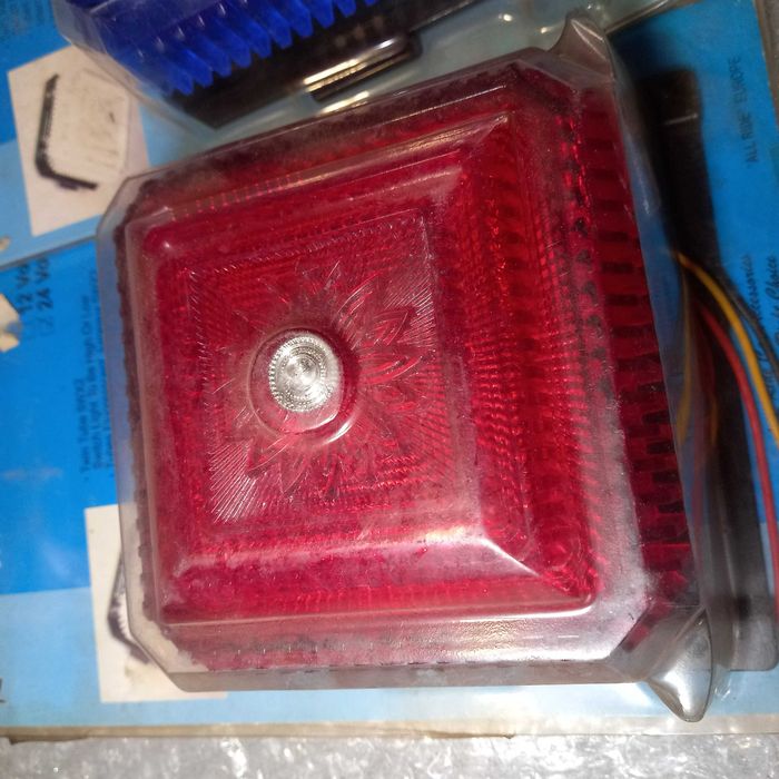 lampka tir przyczepa naczepa autobus uniwersalna 12v 24v z włącznikiem