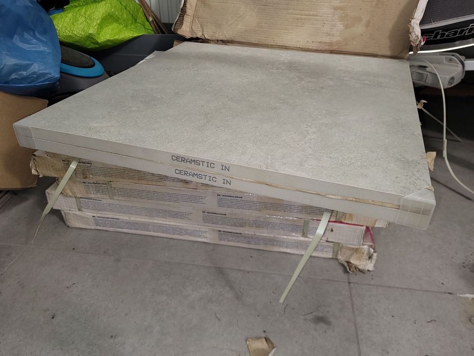 Gres szkliwiony Birro Ceramstic 60 x 60 x 2 cm light grey, 12 szt.