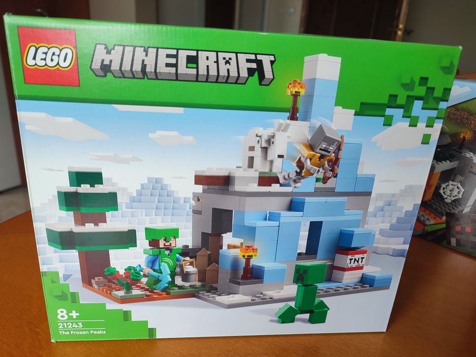 LEGO Minecraft 21243 Ośnieżone szczyty