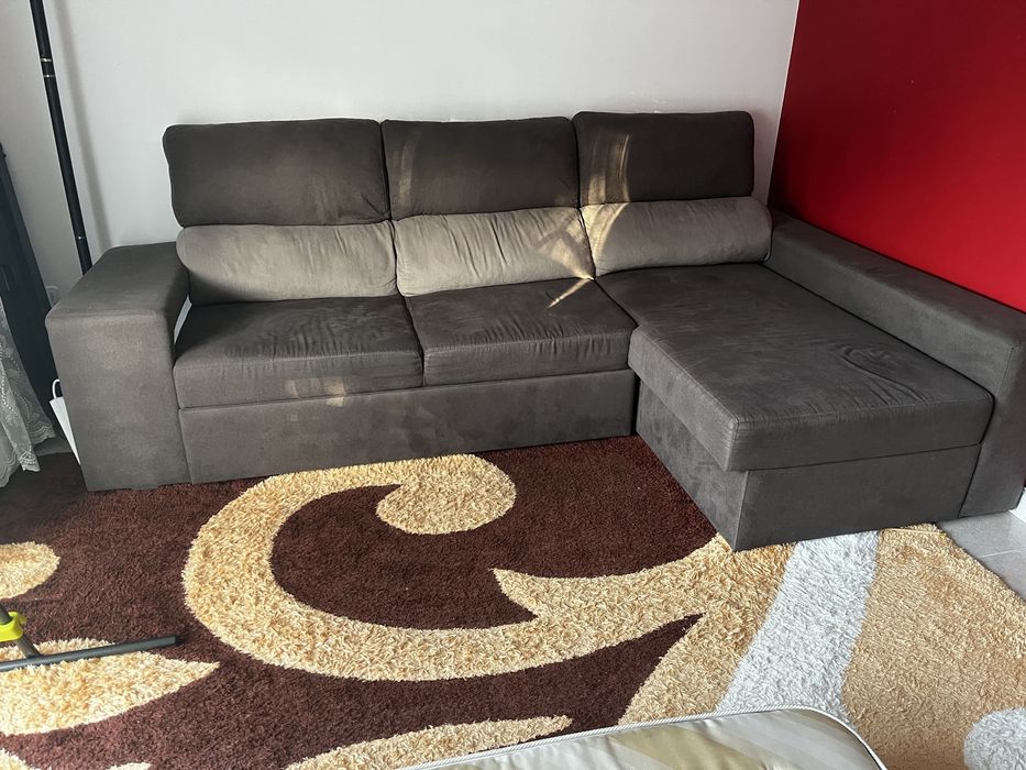 Chaise longue de cor castanho