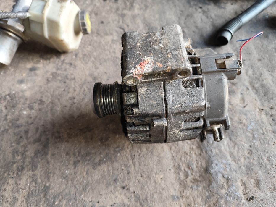 Alternator Mercedes W204 W212 Sprinter W906 2.2 CDI A0131546802