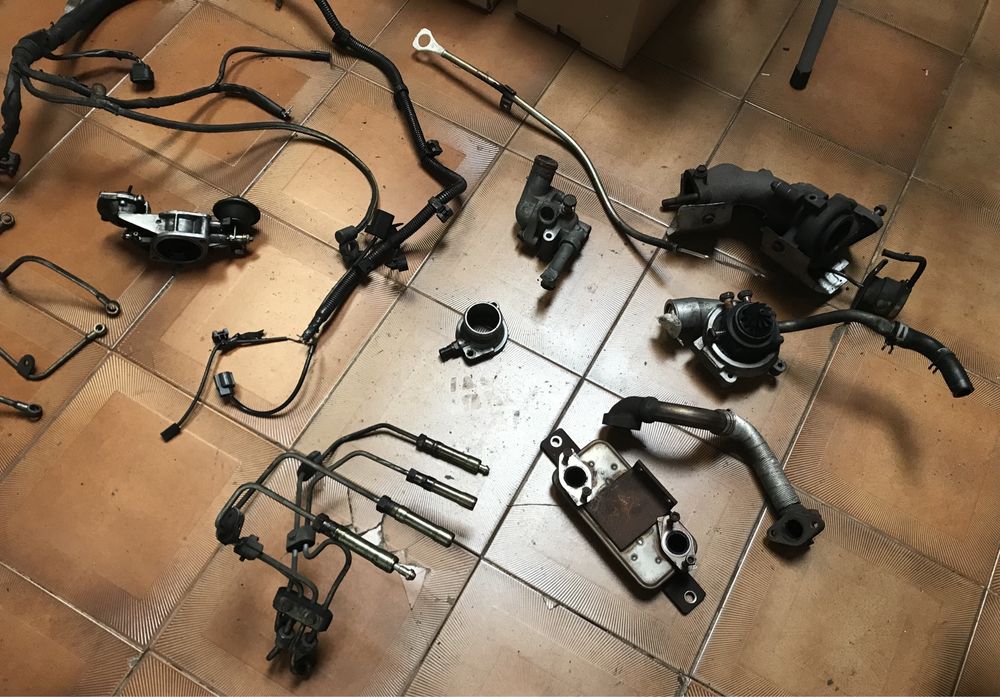 Mitsubishi Pajero 3.2 DId 2002 - pecas de motor e outras