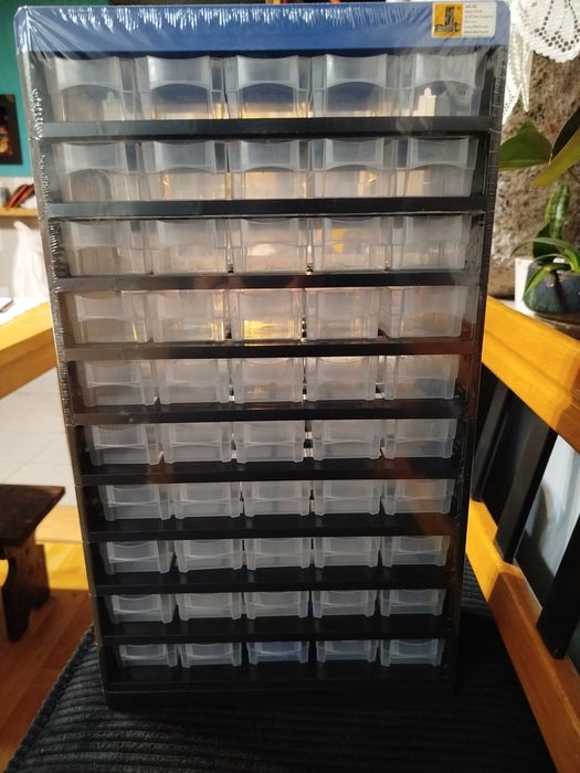 Organizer magazynek z 50 szufladkami ALLiT