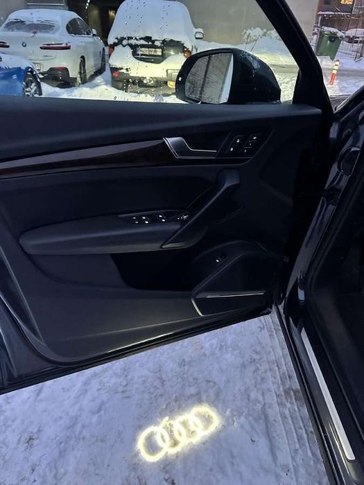 Audi Q5 2020 року