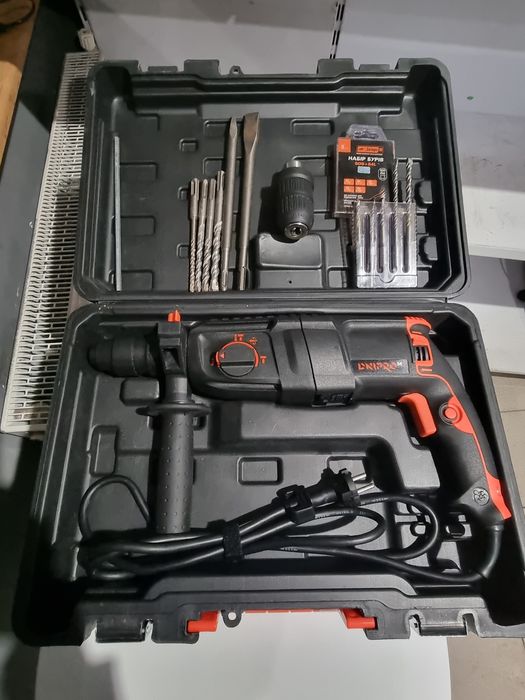 Перфоратор Dnipro-M RH-98 Q