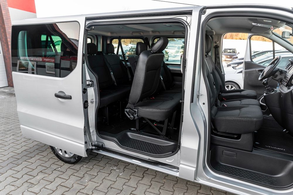 Wynajem busa 9-osobowy OPEL VIVARO 1.6 Turbo