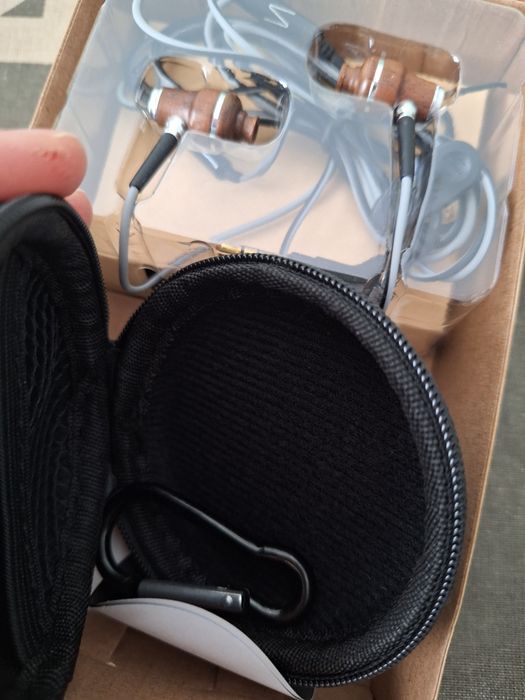 Auriculares / In-ear headphones