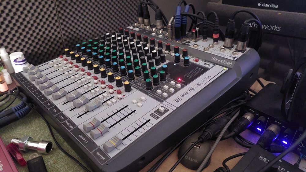 Mesa de mistura Soundcraft Signature 12 Multitrack