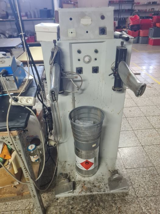 Máquina canos botas