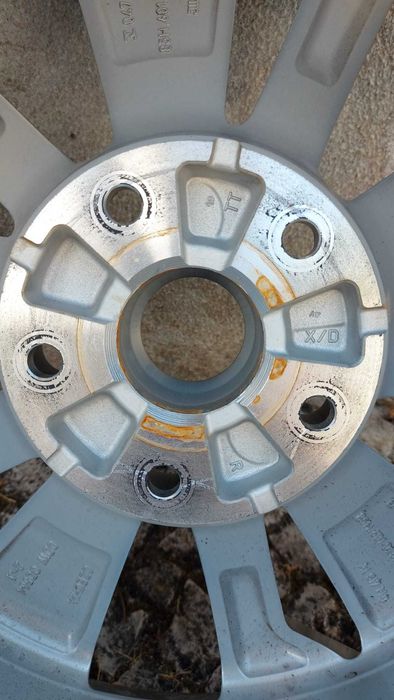 Pneus Pirelli 285/45 R20 112 W / jantes á parte