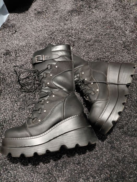 ботинки готические