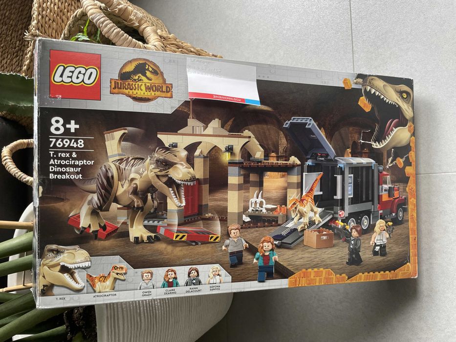 LEGO Jurassic World 76948 Ucieczka tyranozaura i T.rexa